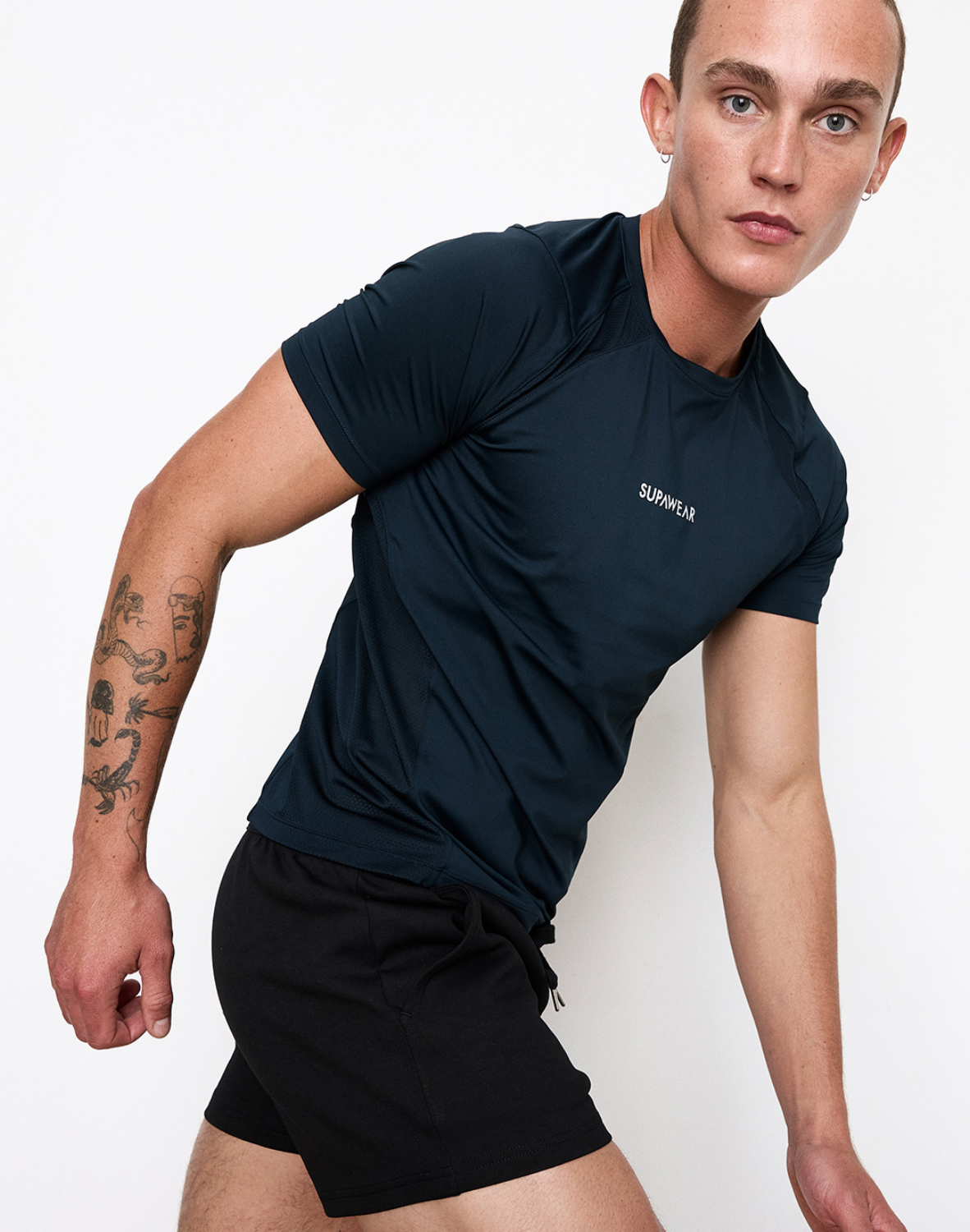 Contouring T-Shirt - Black