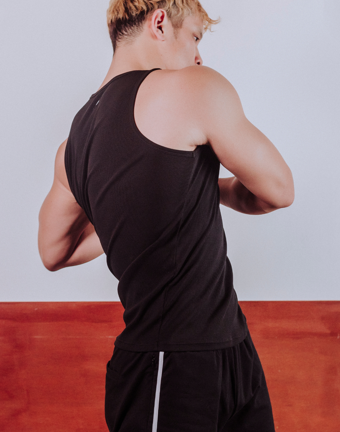 Semi-Squared Singlet - Black