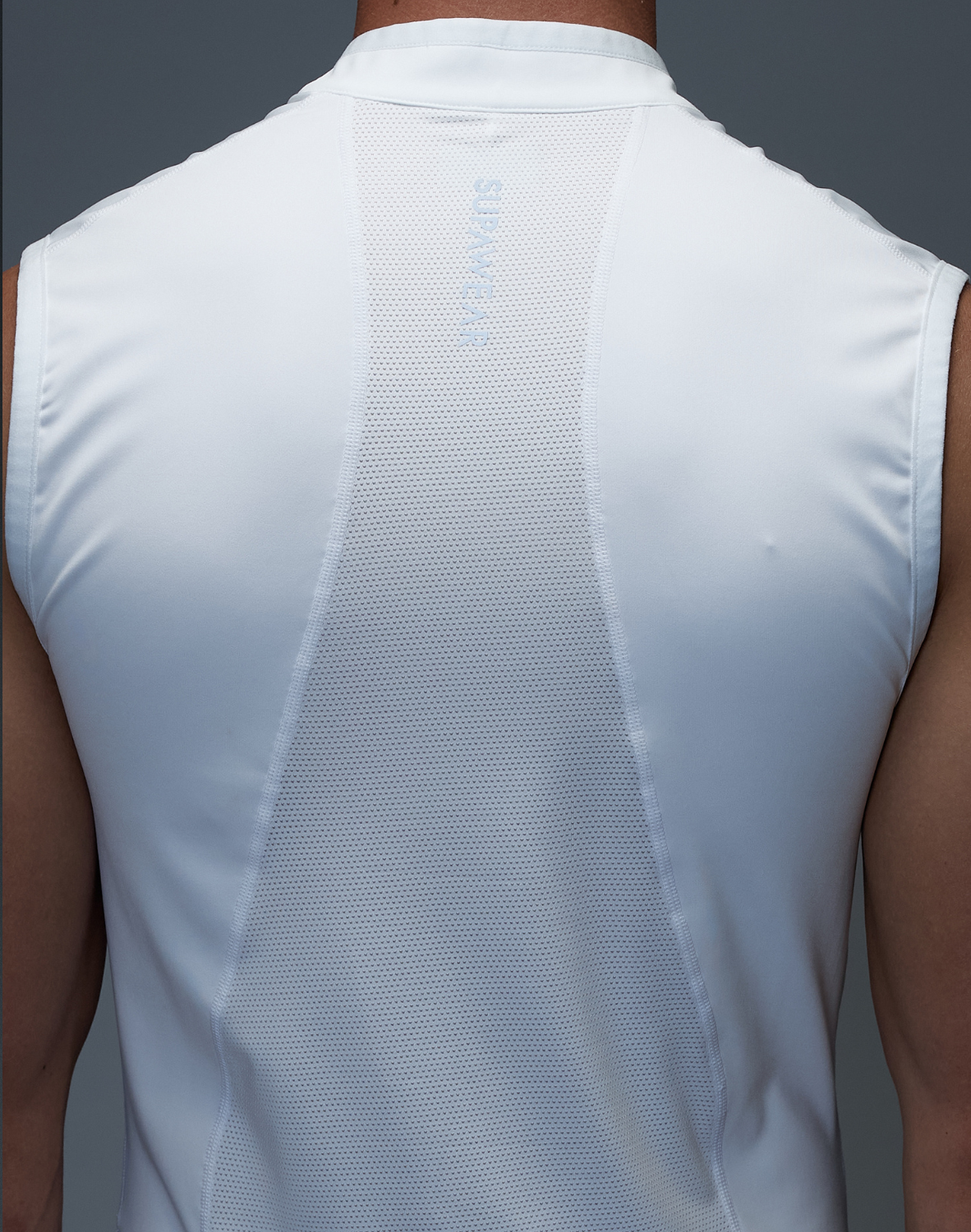 Gym2Street Half-Zip Vest - White
