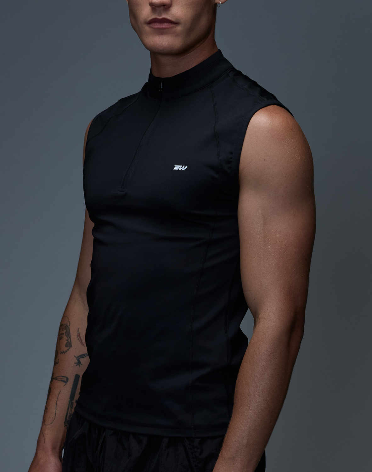 Gym2Street Half-Zip Vest - Black
