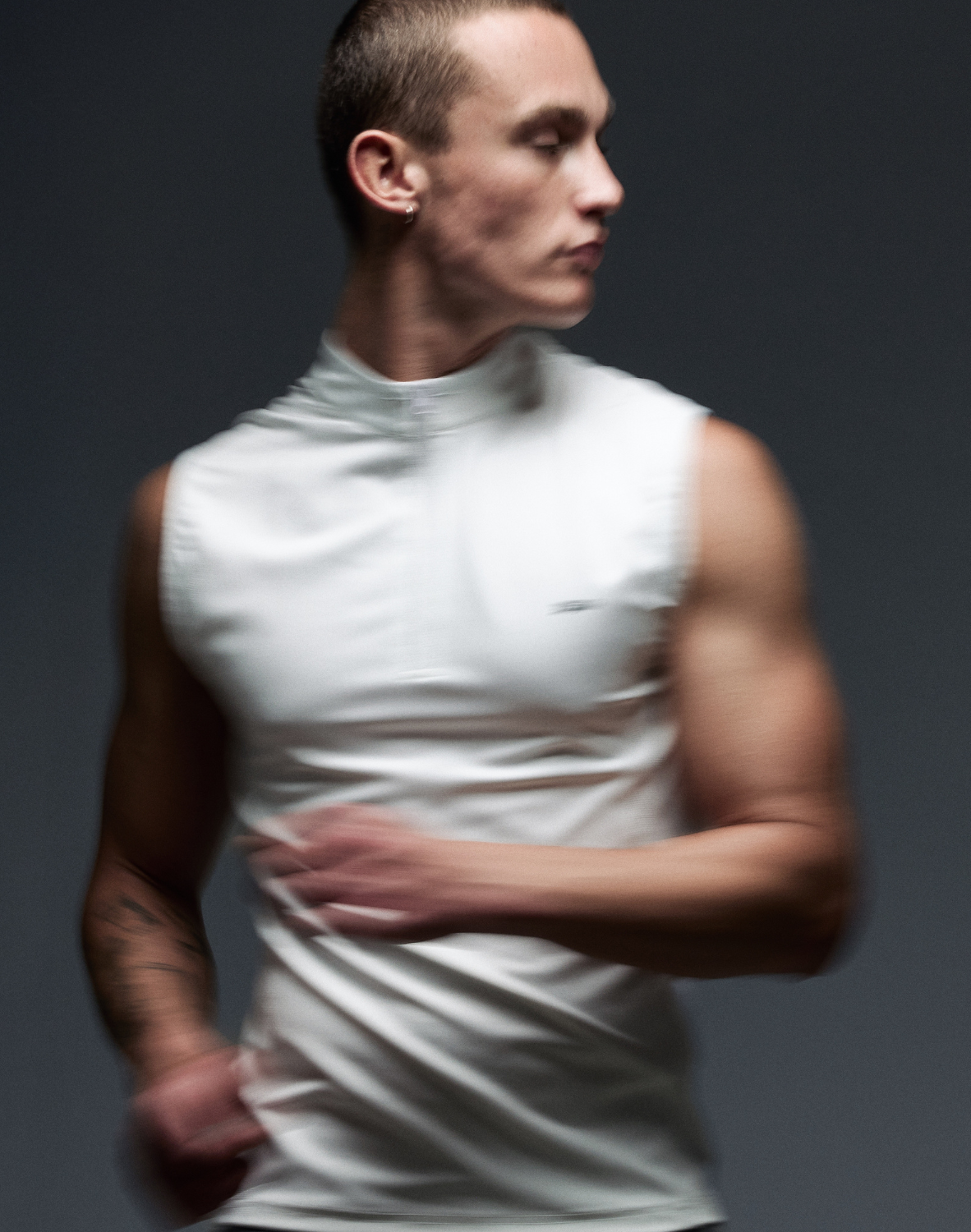 Gym2Street Half-Zip Vest - White