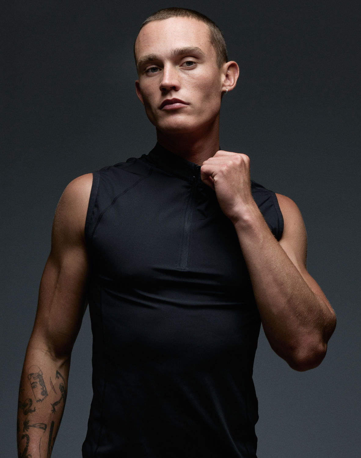 Gym2Street Half-Zip Vest - Black