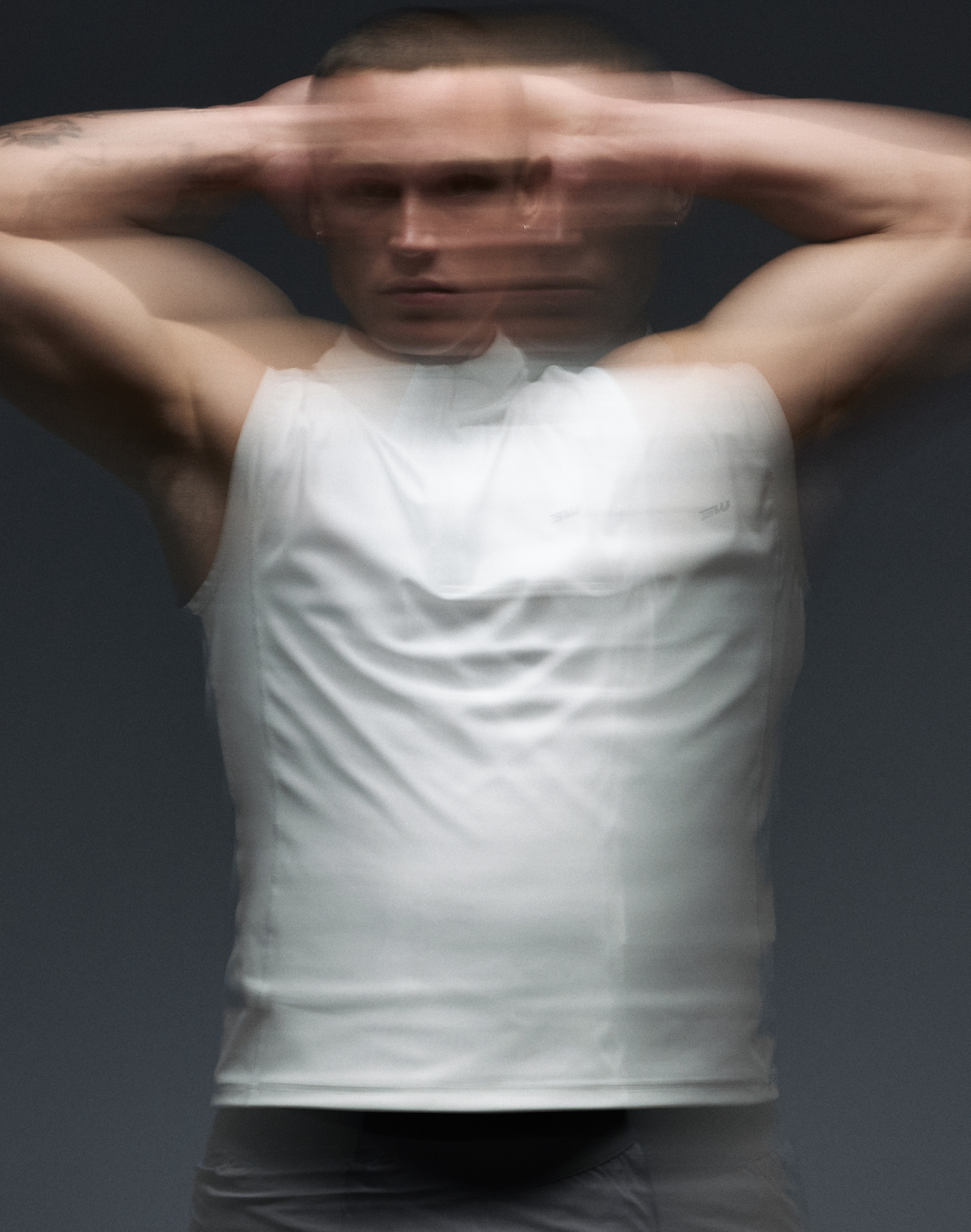 Gym2Street Half-Zip Vest - White