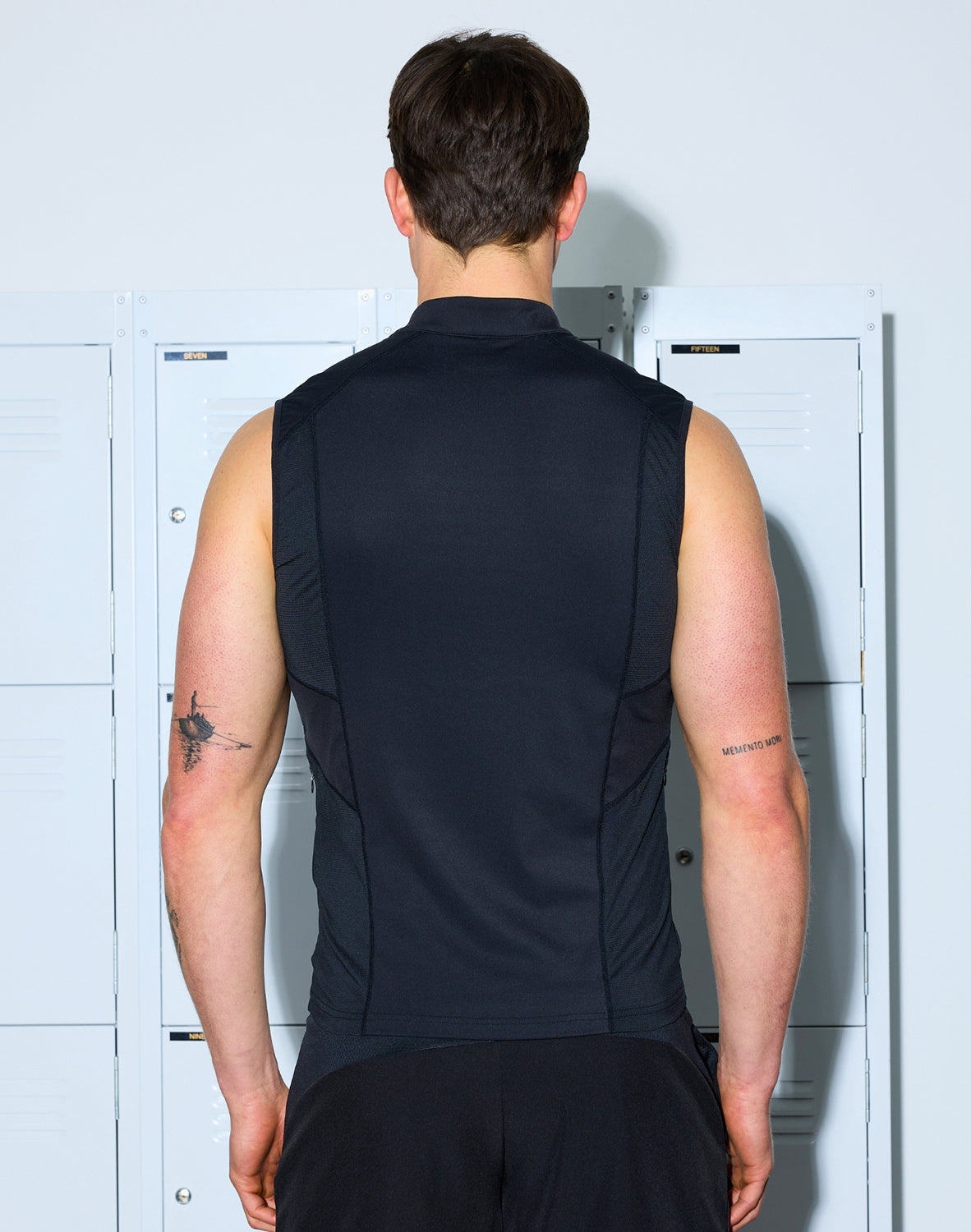 Gym2Street Zip-up Vest - Black