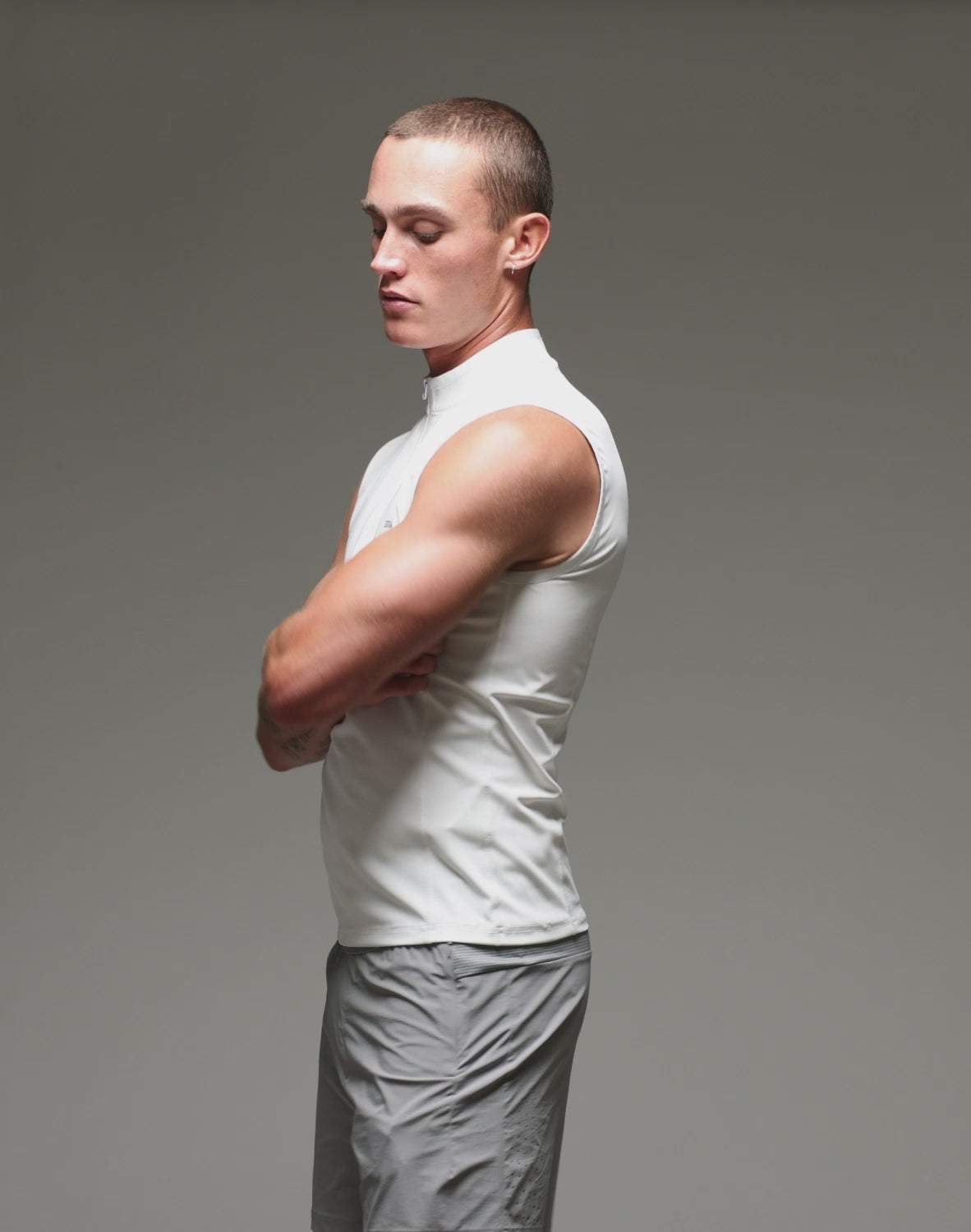 Gym2Street Half-Zip Vest - White – Supawear